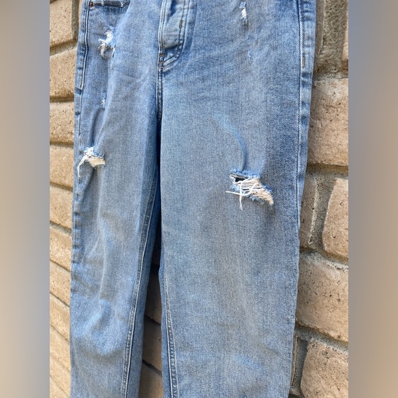 Old Navy Extra High-Rise Sky-High Straight Jeans Size 4 - Picture 4 of 8